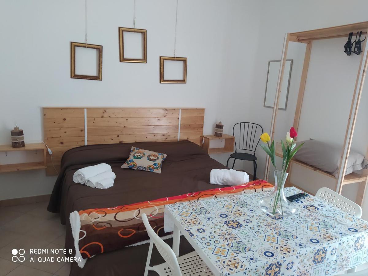Bed & Breakfast Acquaviva Di Vullo Vincenzo Acquaviva Platani Exterior foto