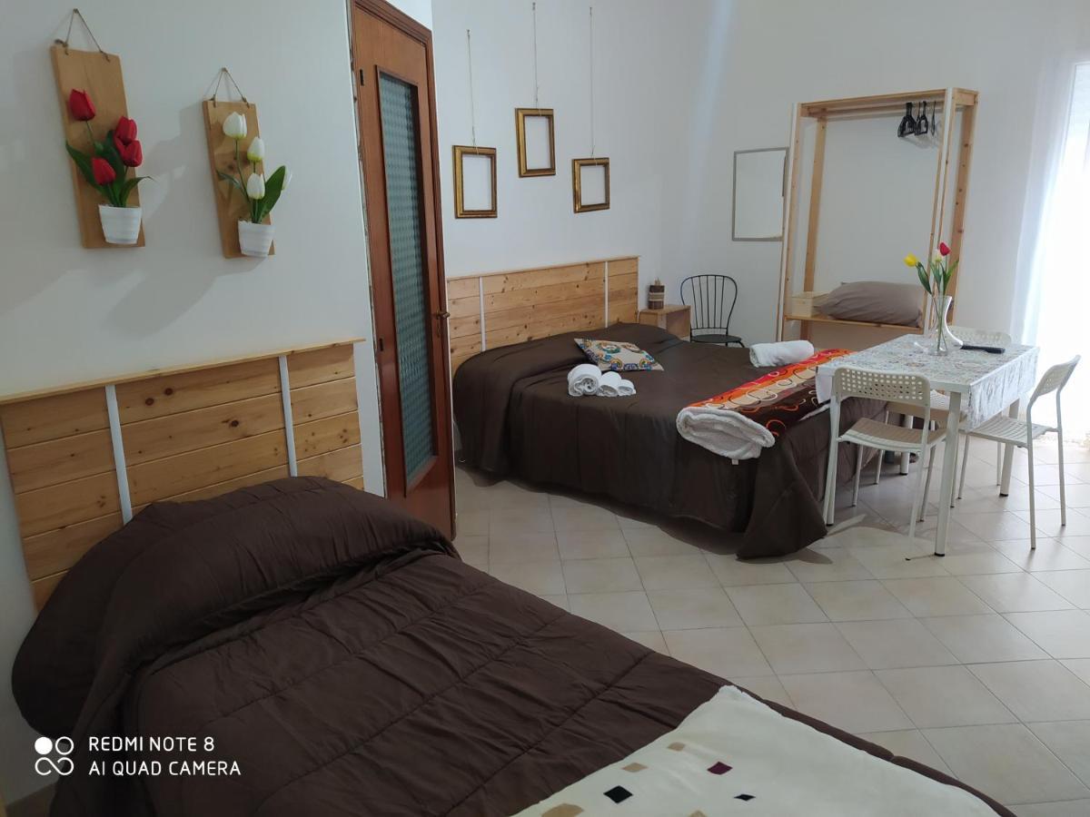 Bed & Breakfast Acquaviva Di Vullo Vincenzo Acquaviva Platani Exterior foto