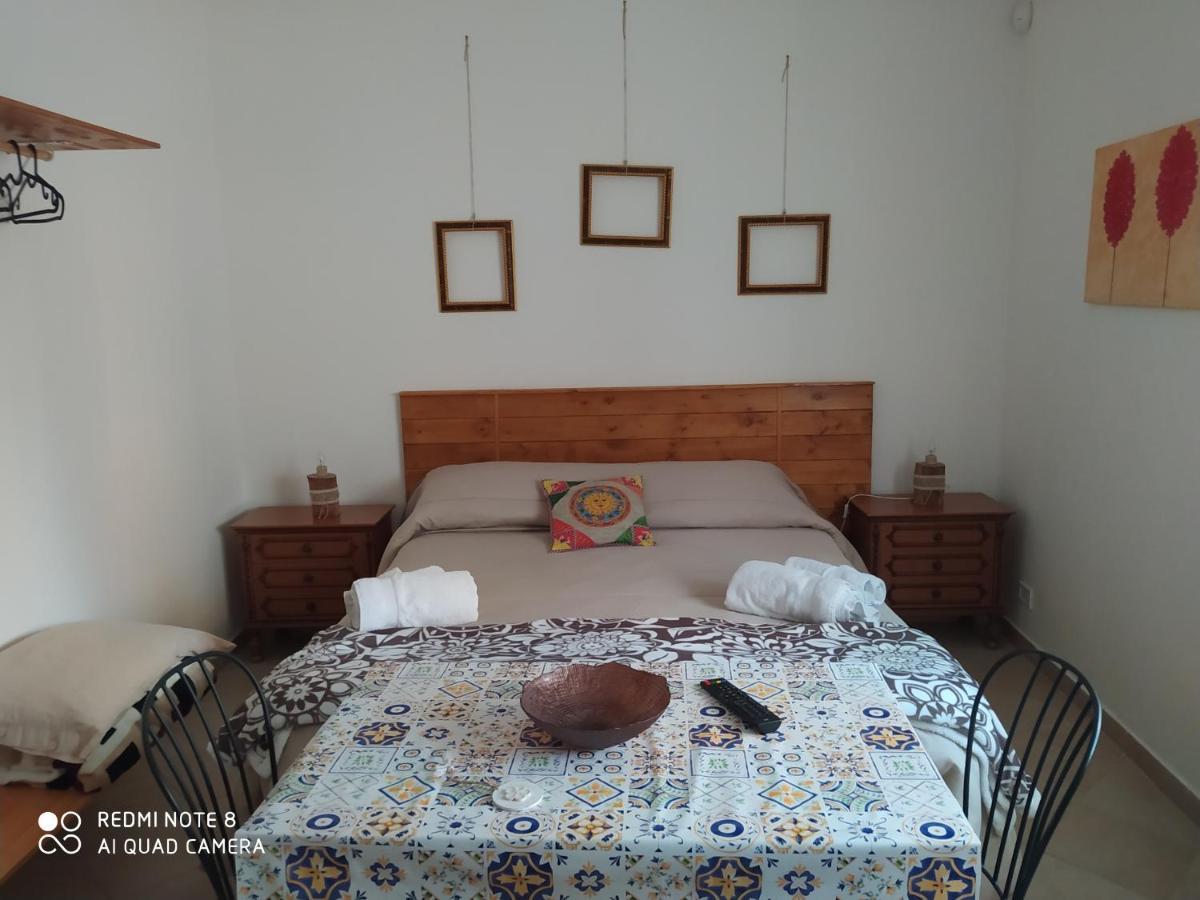 Bed & Breakfast Acquaviva Di Vullo Vincenzo Acquaviva Platani Exterior foto